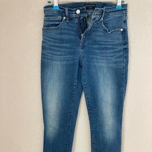 Lucky Brand Mid-rise Jeans (6/28 reg)